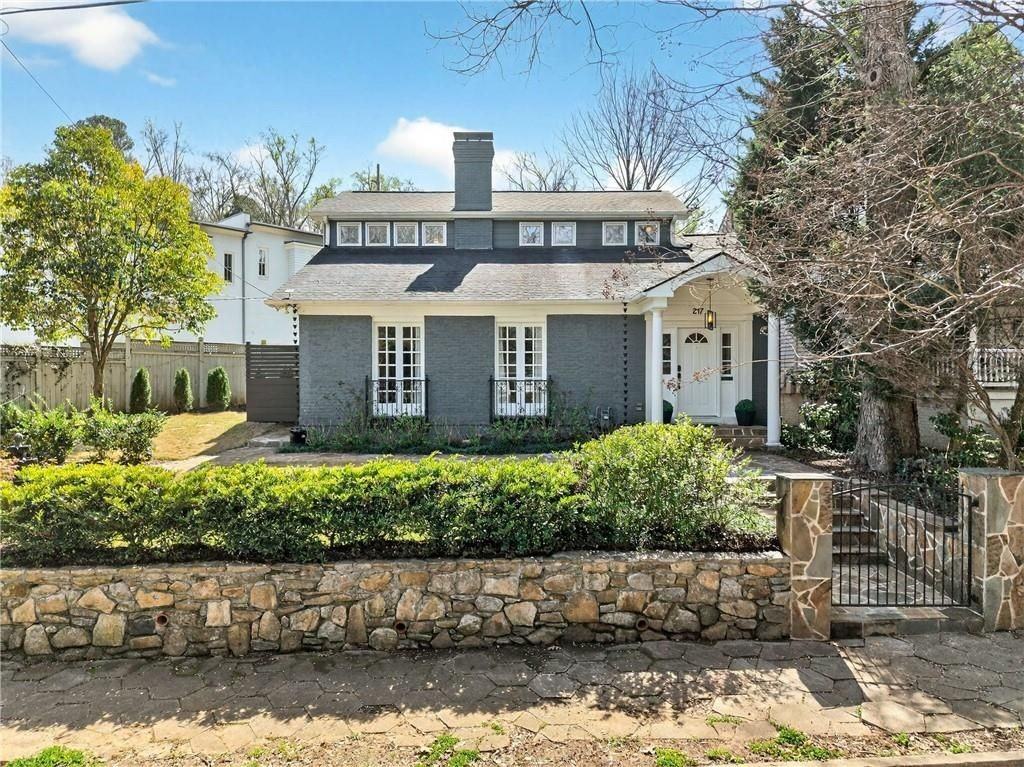 217 Westminster Dr Ne ##A - Photo 2 of 50