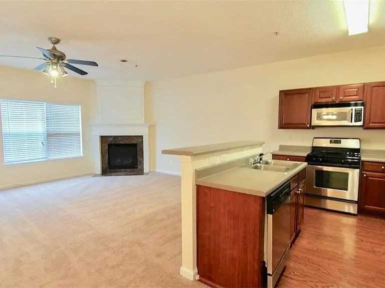 246 Azalea Cir - Photo 2 of 16