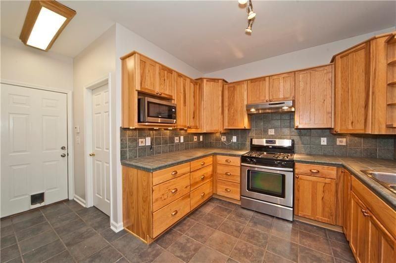 1170 Rhyne Chase Se - Photo 5 of 30