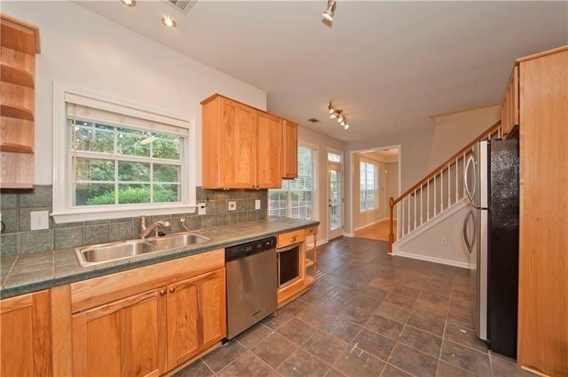 1170 Rhyne Chase Se - Photo 7 of 30