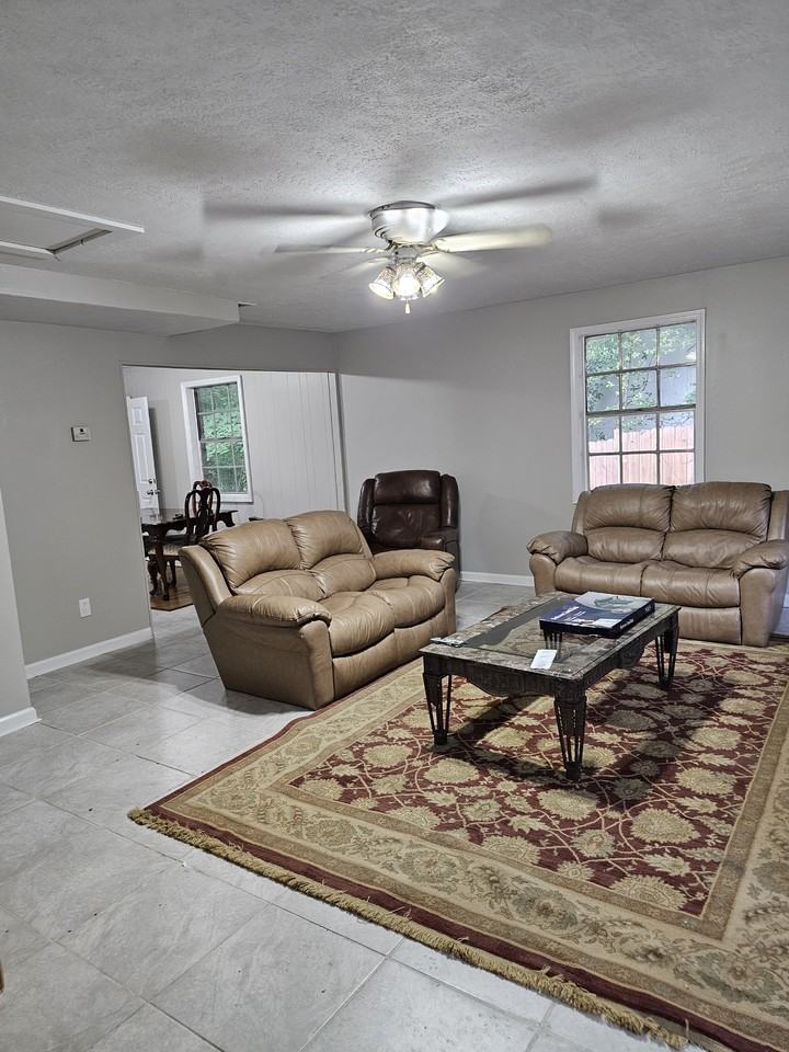3405 Greypointe Cv - Photo 6 of 15