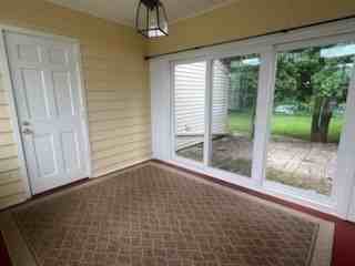 110 Ardmore Rd - Photo 3 of 18