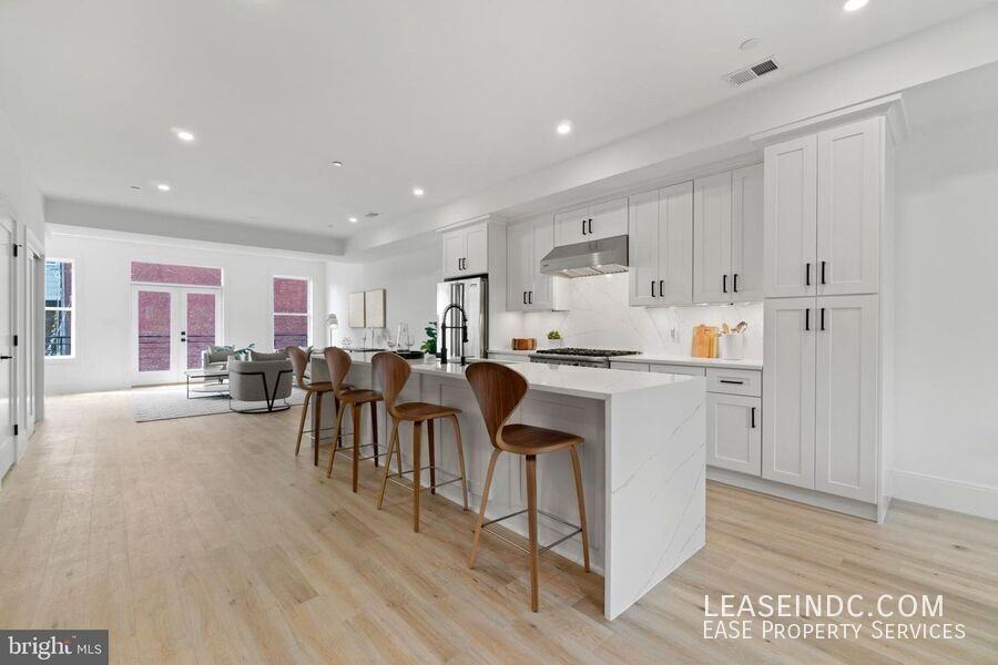 3524 Park Pl Nw #2 - Photo 4 of 27