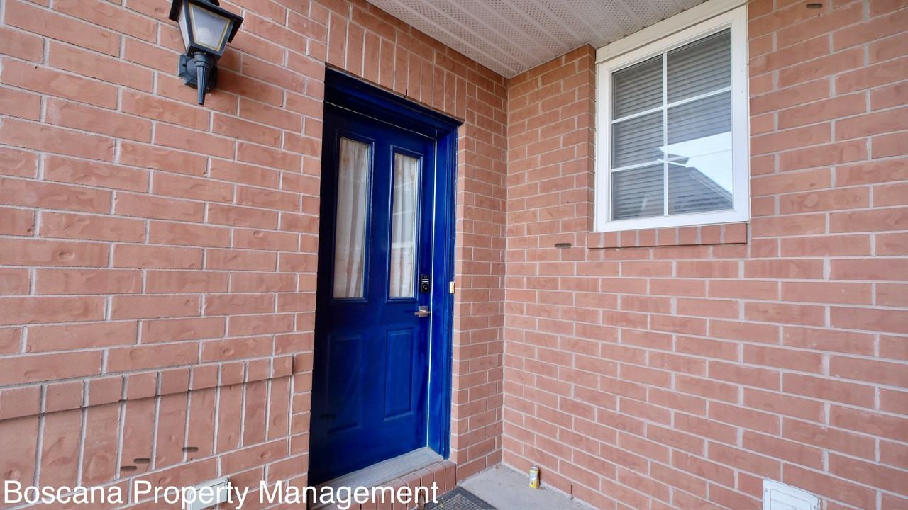 6 Crystal Park Cres - Photo 2 of 24