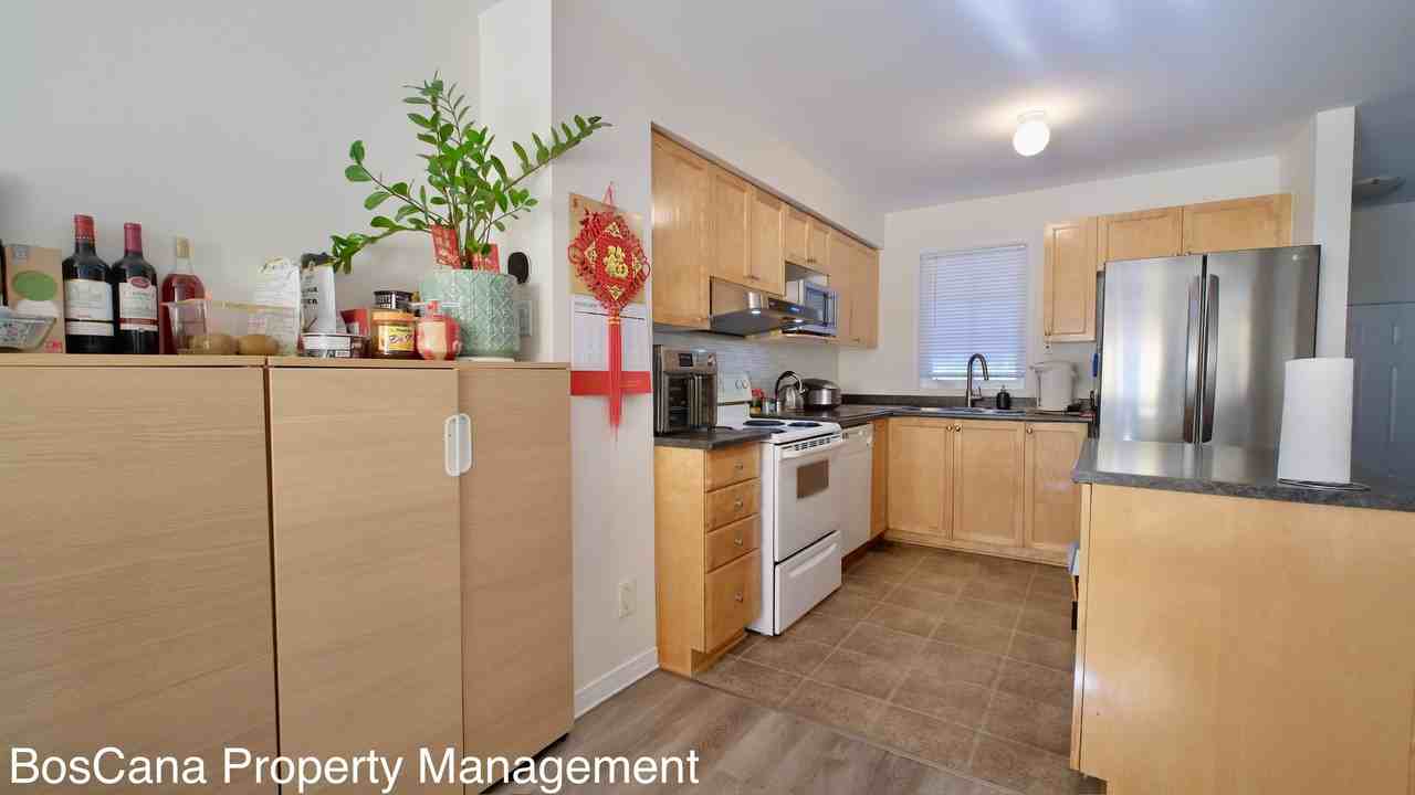 6 Crystal Park Cres - Photo 7 of 24