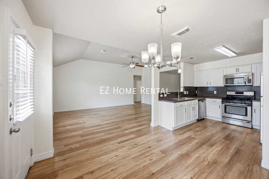 2619 Dylans Crossing Dr - Photo 6 of 21