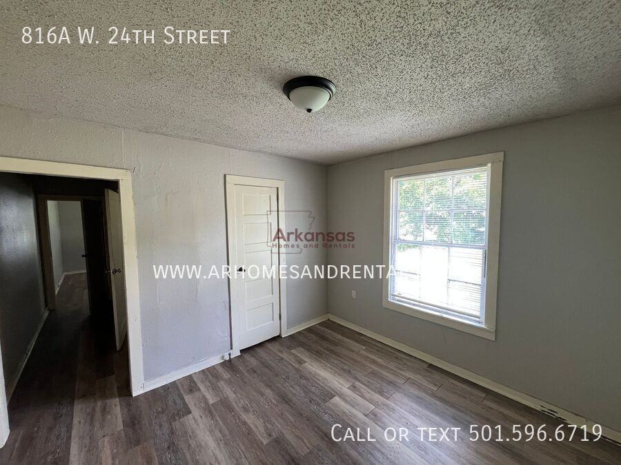 816 W 24th St Apt A - Photo 6 of 9