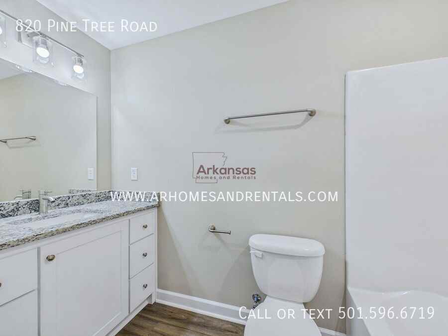 820 Pine Tree Rd - Photo 6 of 17