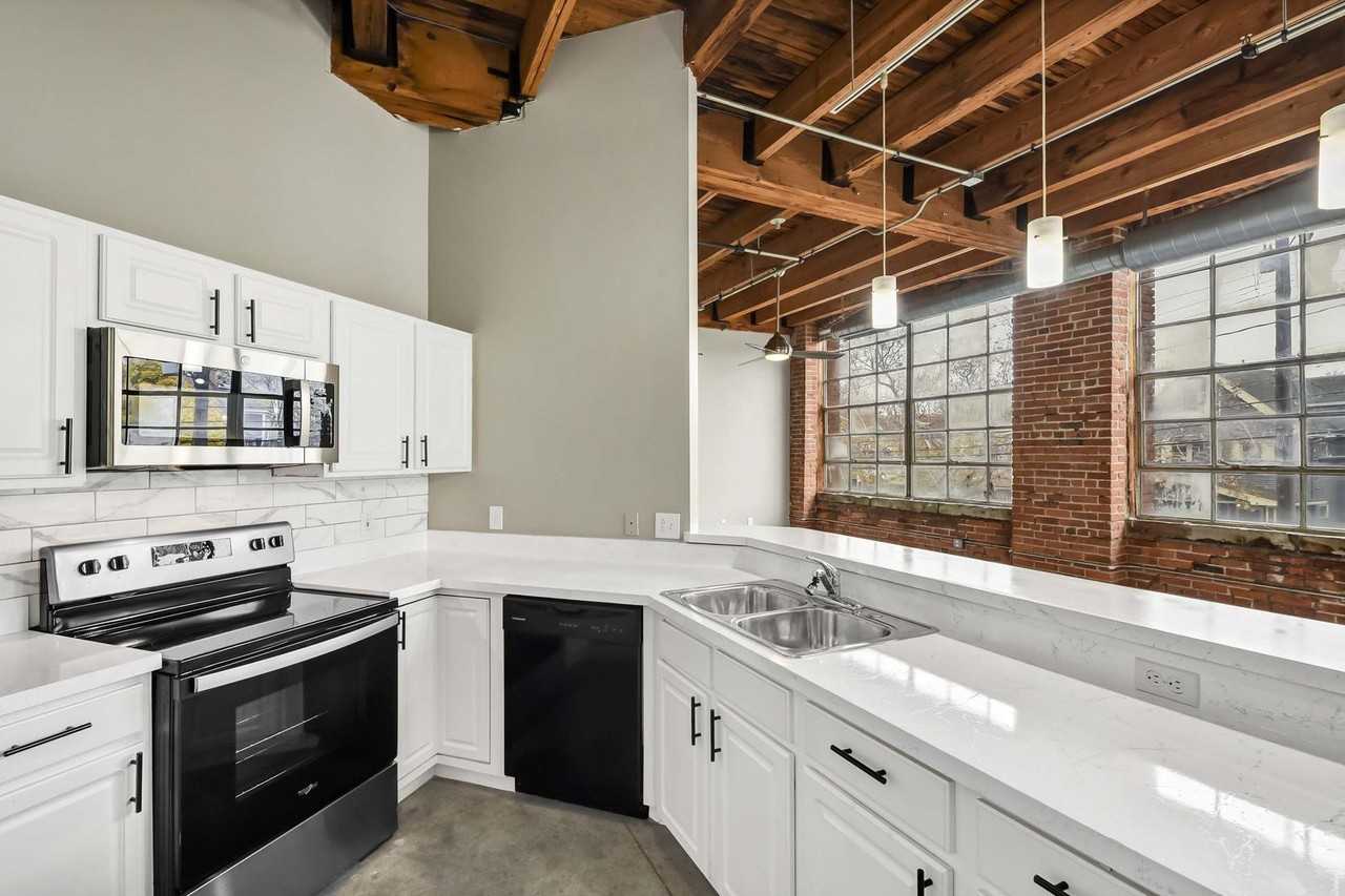 SoHo Lofts - Photo 6 of 30