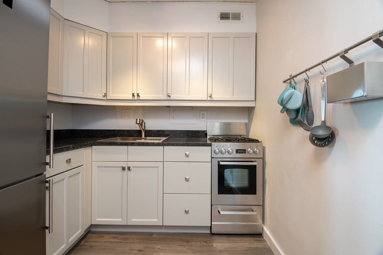 240 M St Sw #E712 - Photo 5 of 11