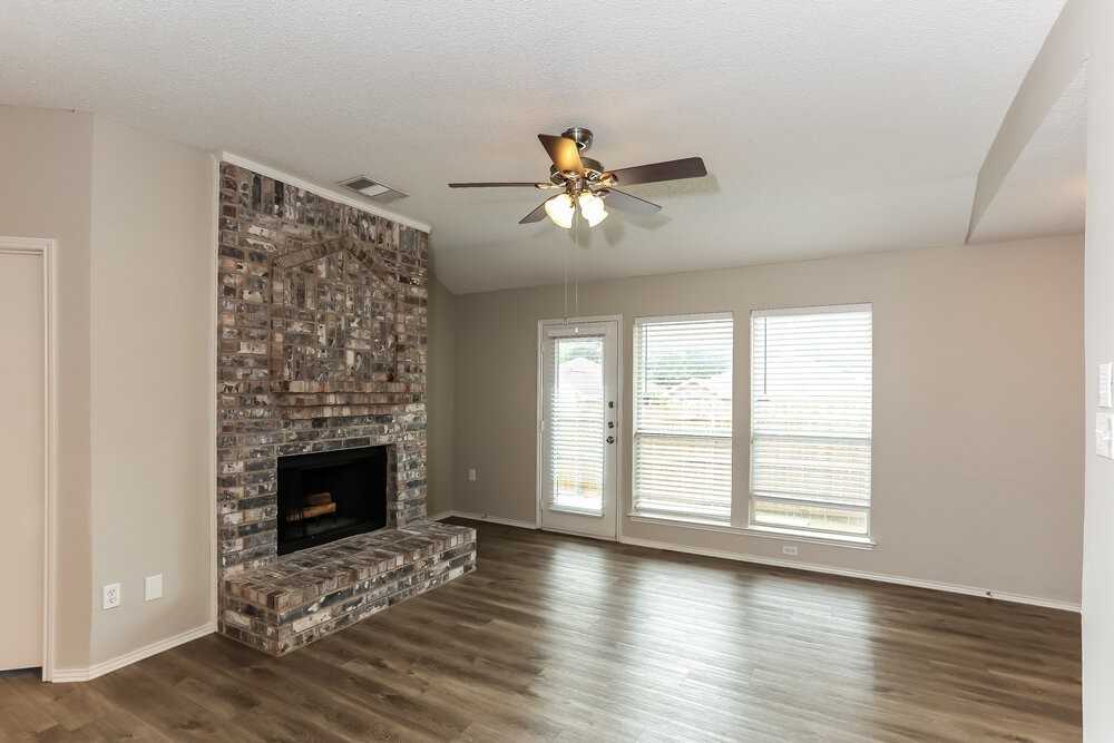 7445 Arbor Hill Dr - Photo 6 of 17