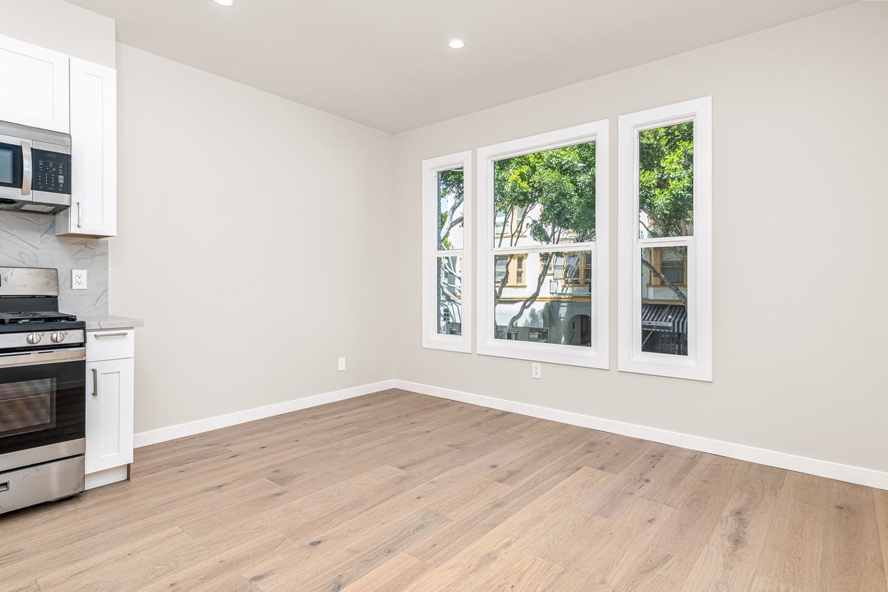 1555 Hyde St #5 - Photo 4 of 14