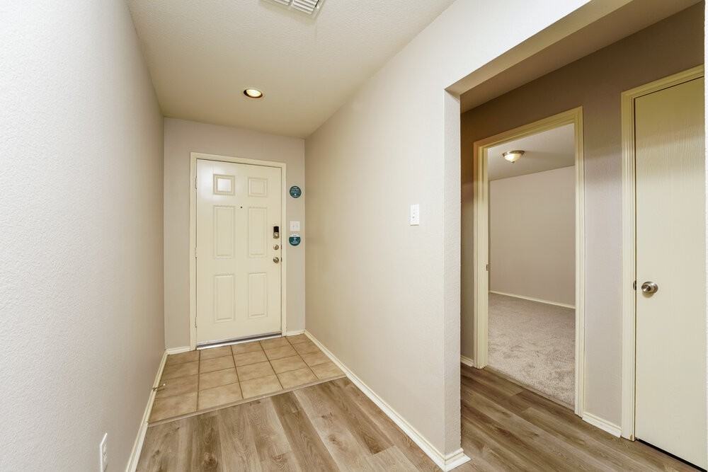 1209 Lambert Dr - Photo 3 of 19