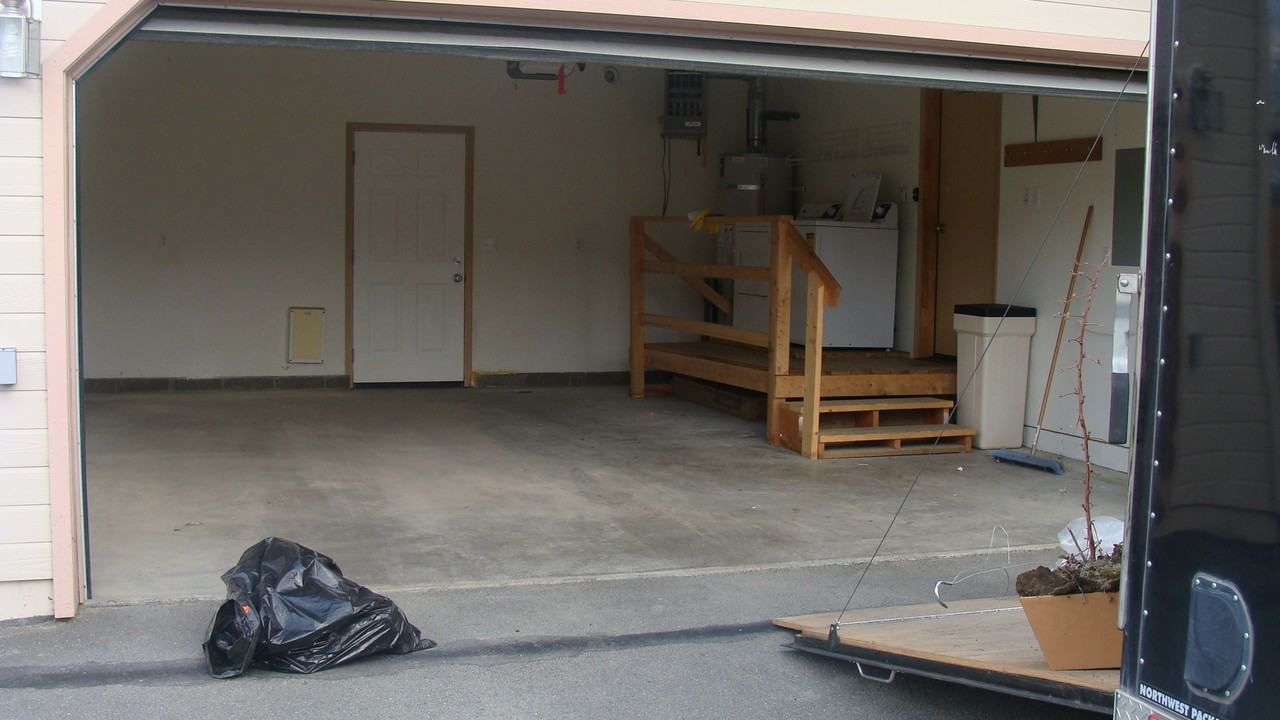 895 S Pinnacle Mountain Dr - Photo 3 of 9