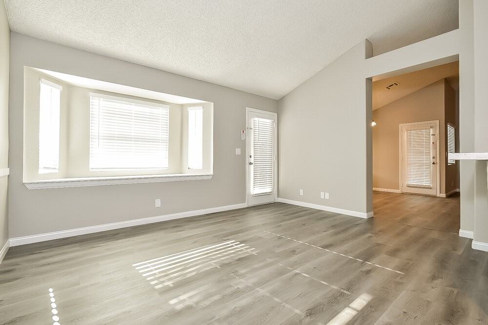 3316 Sturbridge Cir - Photo 6 of 16