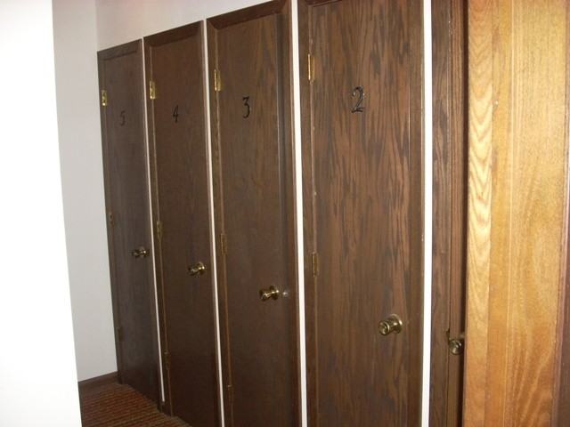 425 W Maine St - Photo 7 of 13