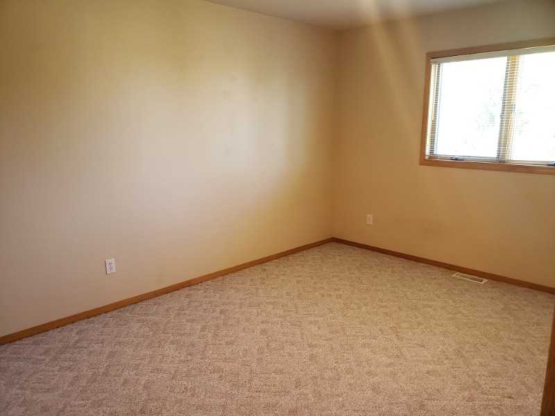 511 N 19th Ave - Photo 7 of 12