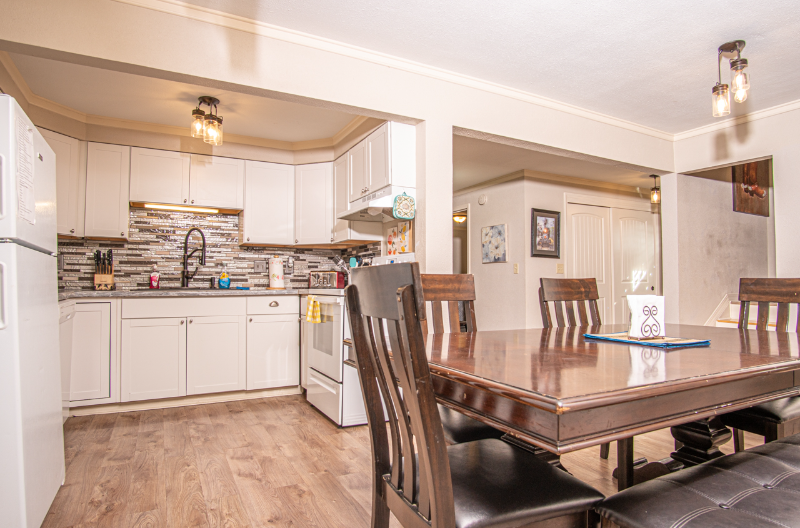 254 E Main St - Photo 4 of 23
