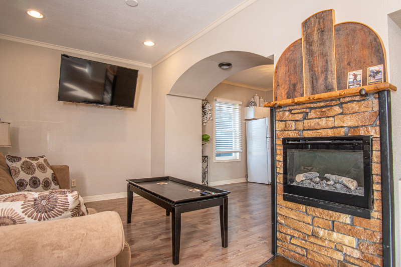 254 E Main St - Photo 5 of 23