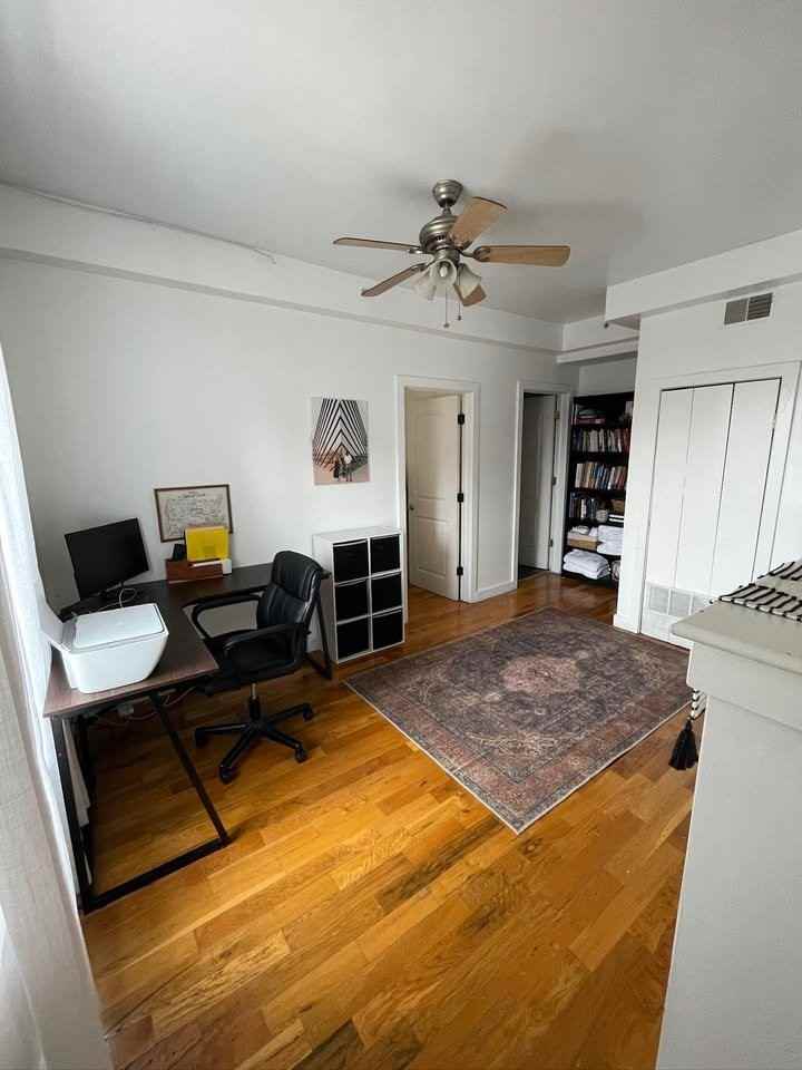 2400 Carpenter St #3rdFL - Photo 3 of 10