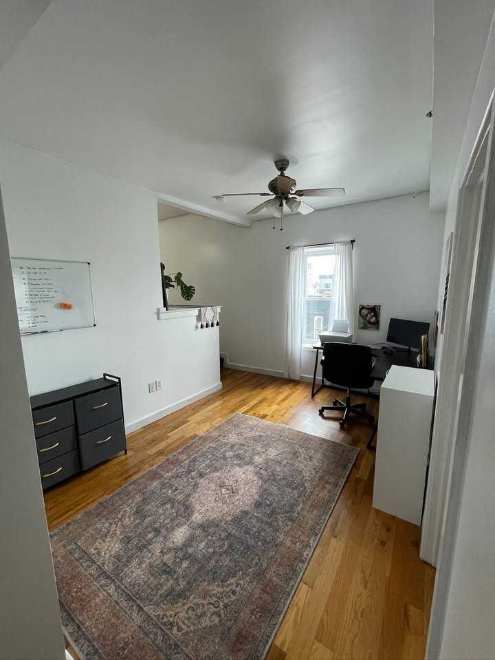 2400 Carpenter St #3rdFL - Photo 4 of 10