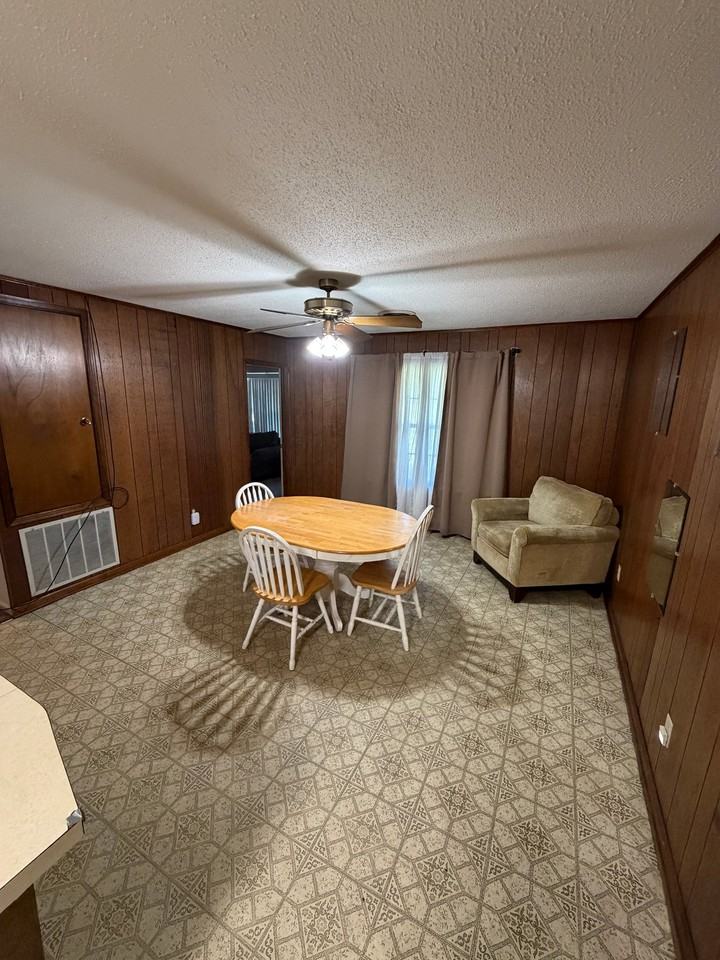 2802 Auburn St - Photo 5 of 20