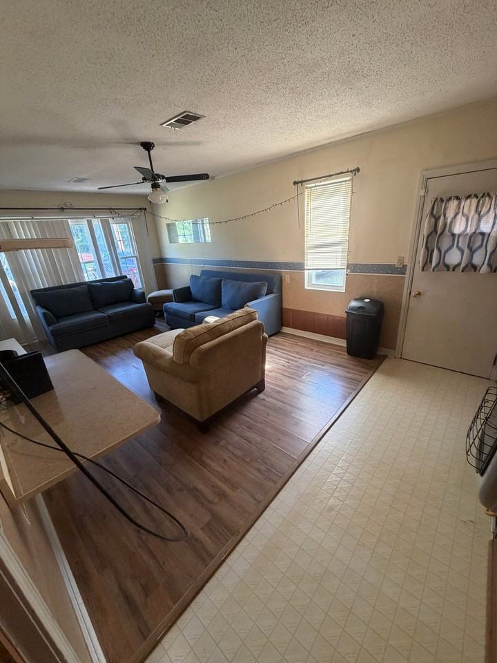 2802 Auburn St - Photo 6 of 20