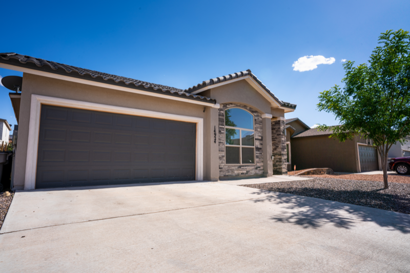 14924 Boer Trail Ave - Photo 3 of 33