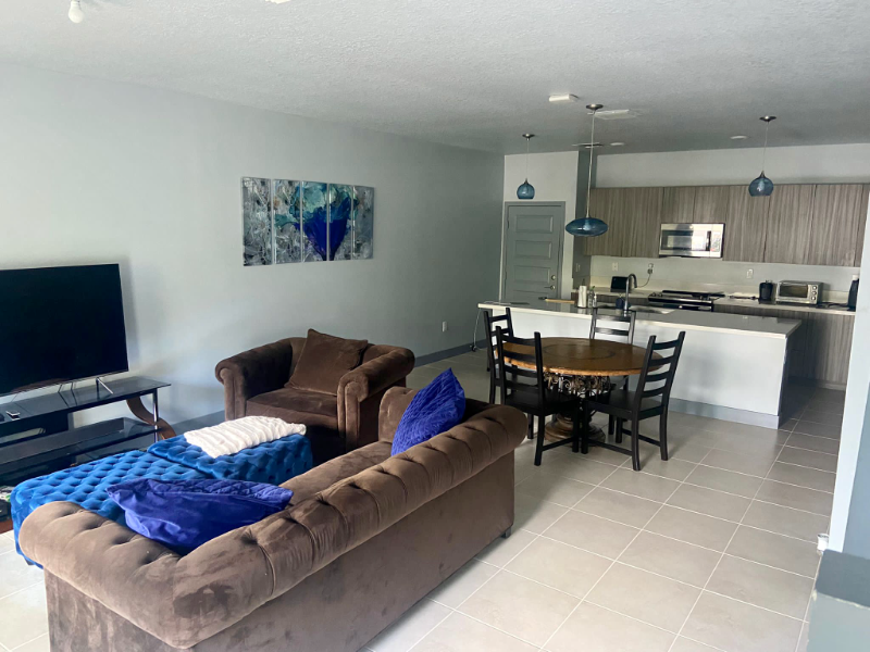 4940 Nw 83rd Ave - Photo 4 of 18