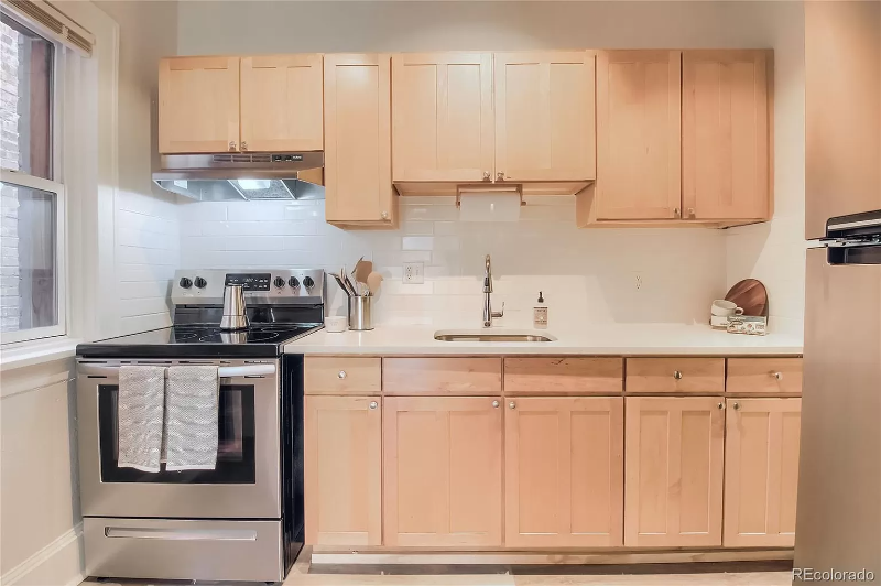 541 E 14th Ave #7 - Photo 7 of 18