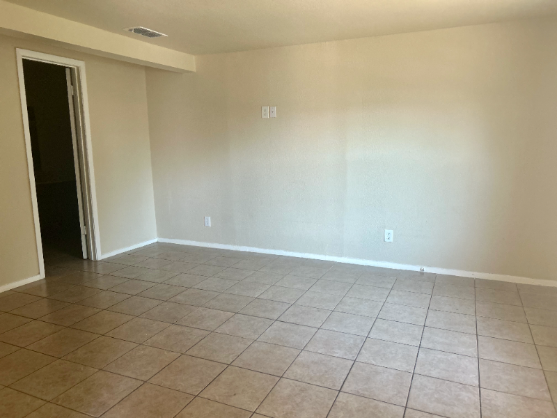 3101 E Price St #B - Photo 3 of 6
