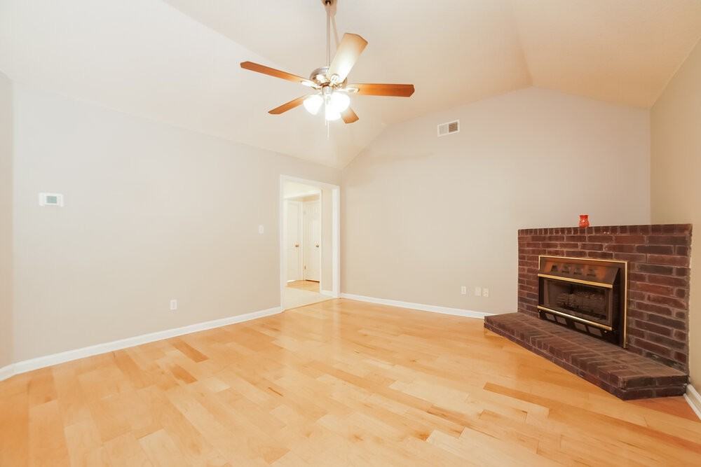 125 N Parkway St - Photo 5 of 19