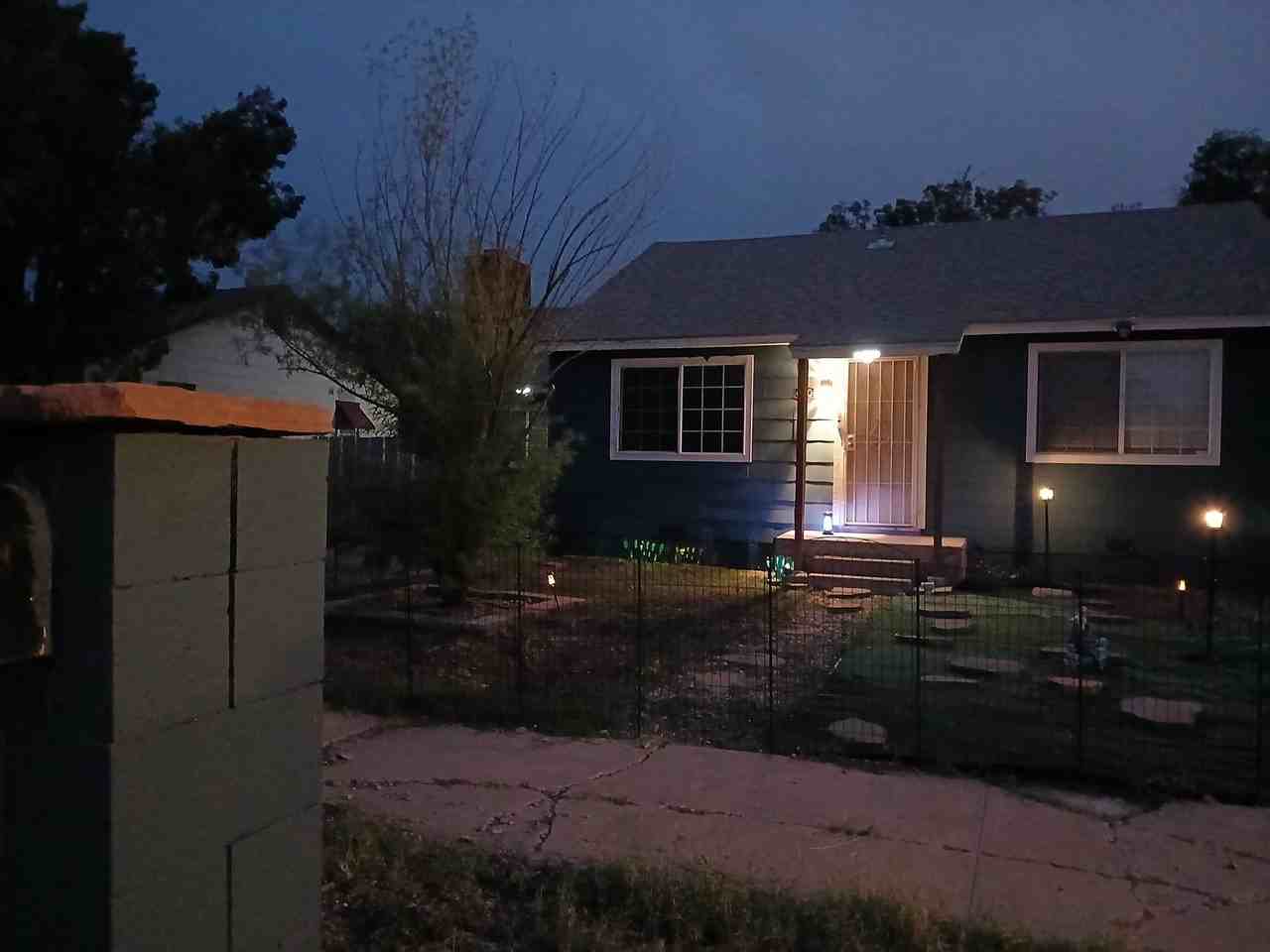 630 E 6th St - Photo 6 of 17