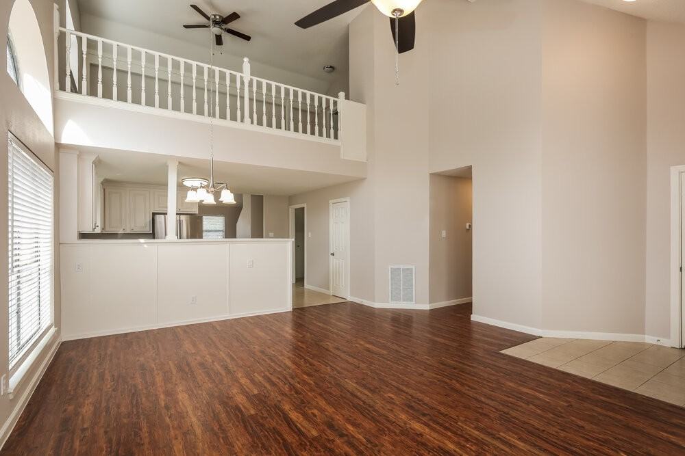 657 Edgewood Dr - Photo 4 of 17