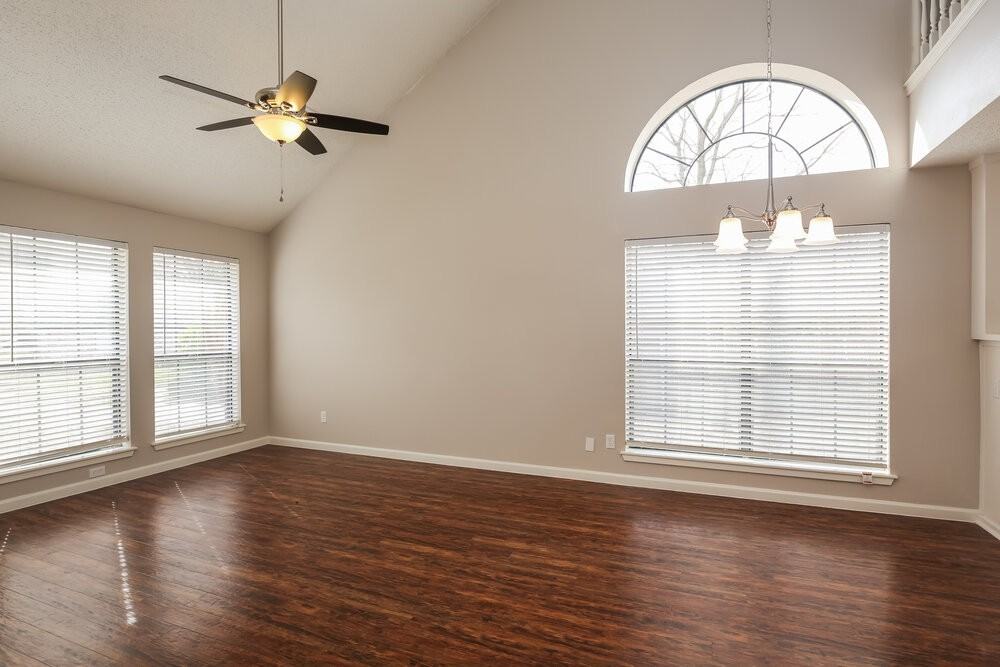 657 Edgewood Dr - Photo 5 of 17