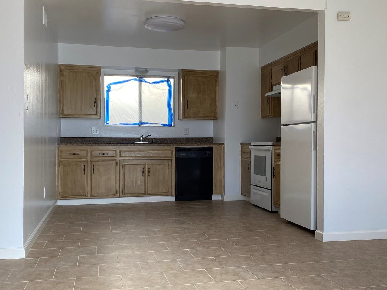 4225 Parkwood Ct #4 - Photo 2 of 20