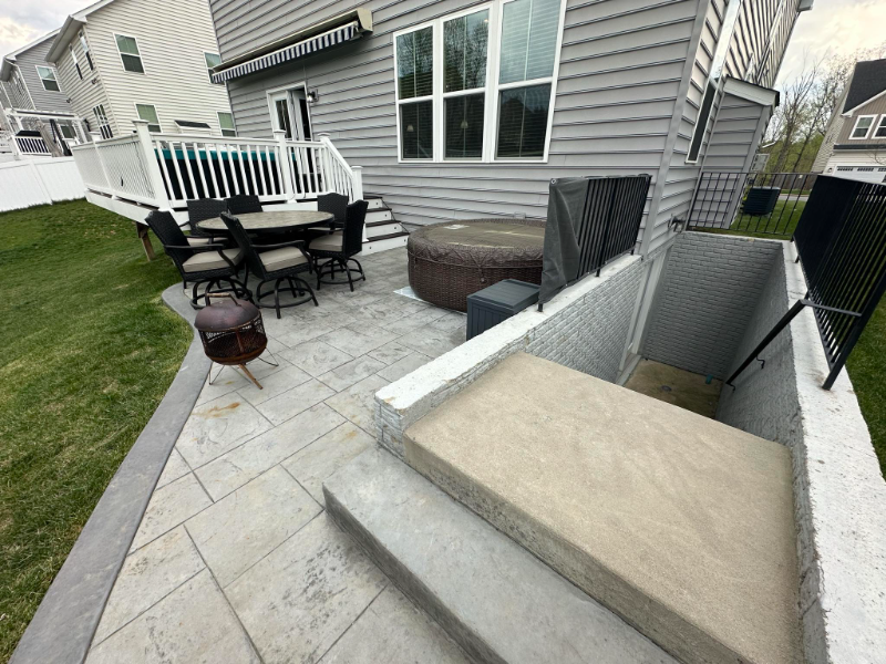 12436 Southington Dr - Photo 5 of 38
