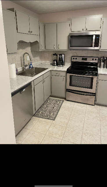 516 Lakeside Dock Dr #9 - Photo 6 of 19