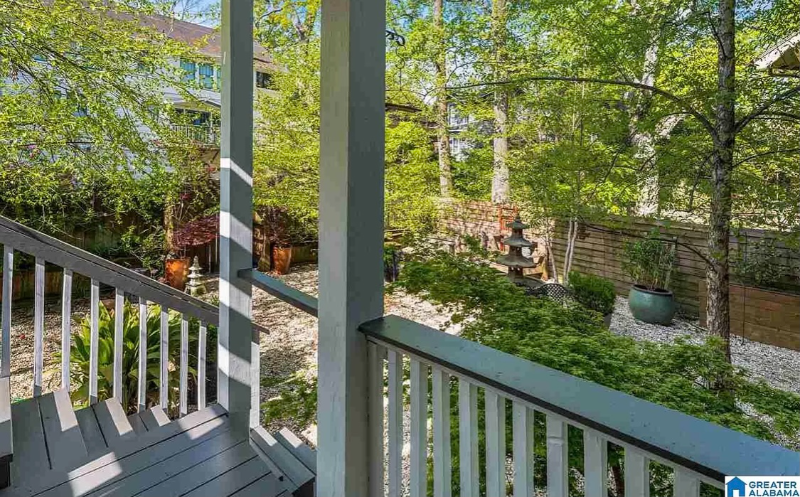 1441 Milner St S - Photo 5 of 8