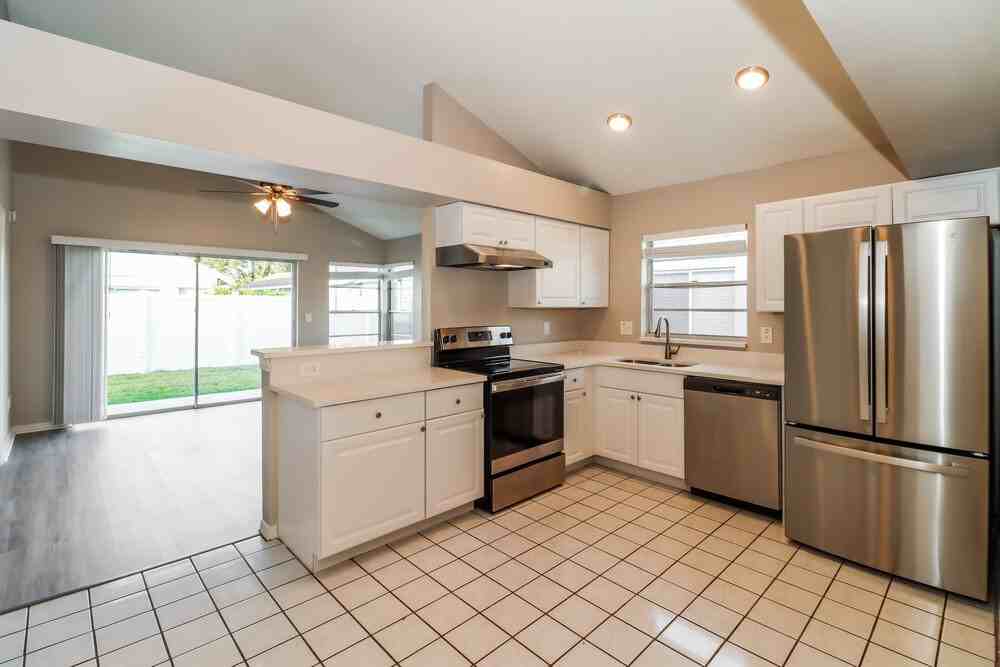 5303 Macbeth Ct - Photo 4 of 16