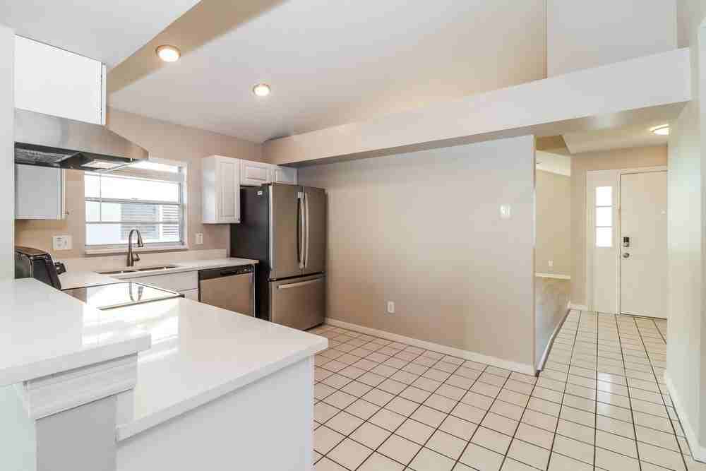 5303 Macbeth Ct - Photo 6 of 16