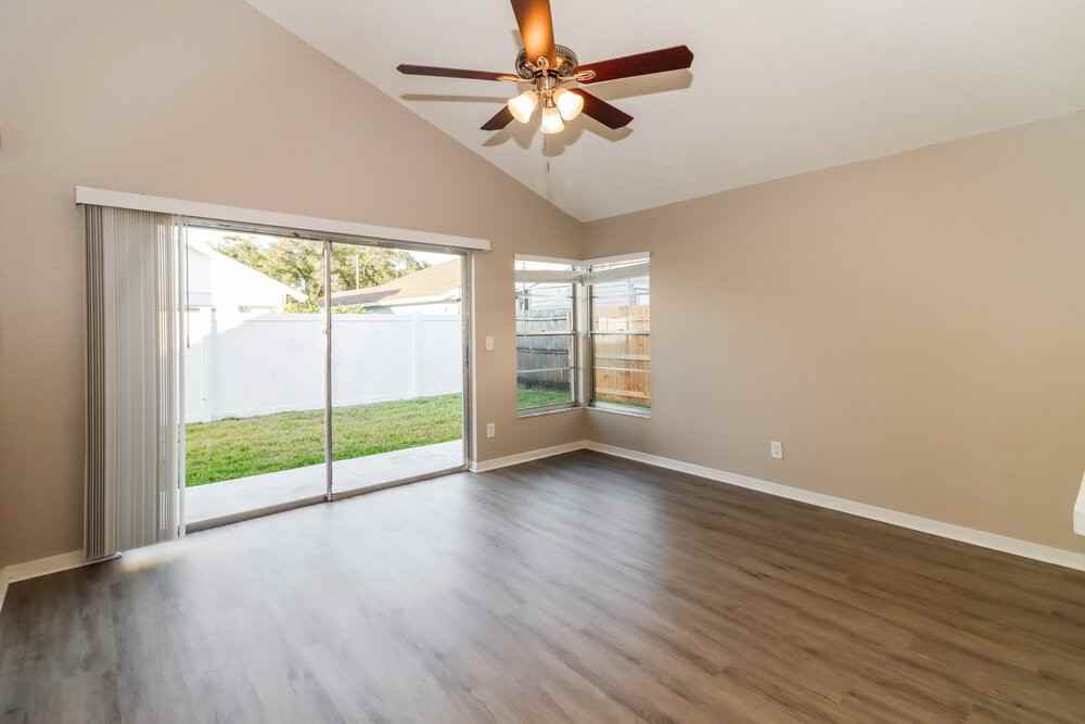 5303 Macbeth Ct - Photo 7 of 16