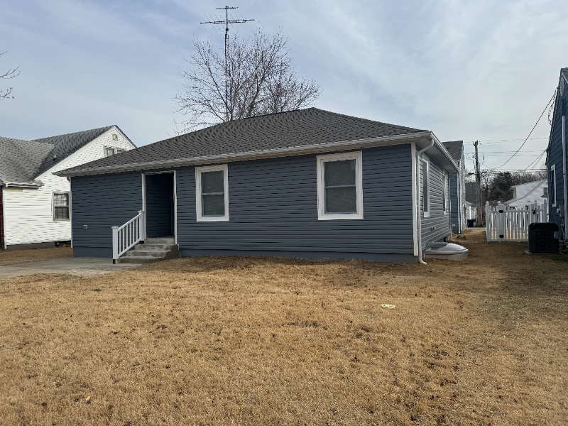 617 Fairview Ave - Photo 3 of 20