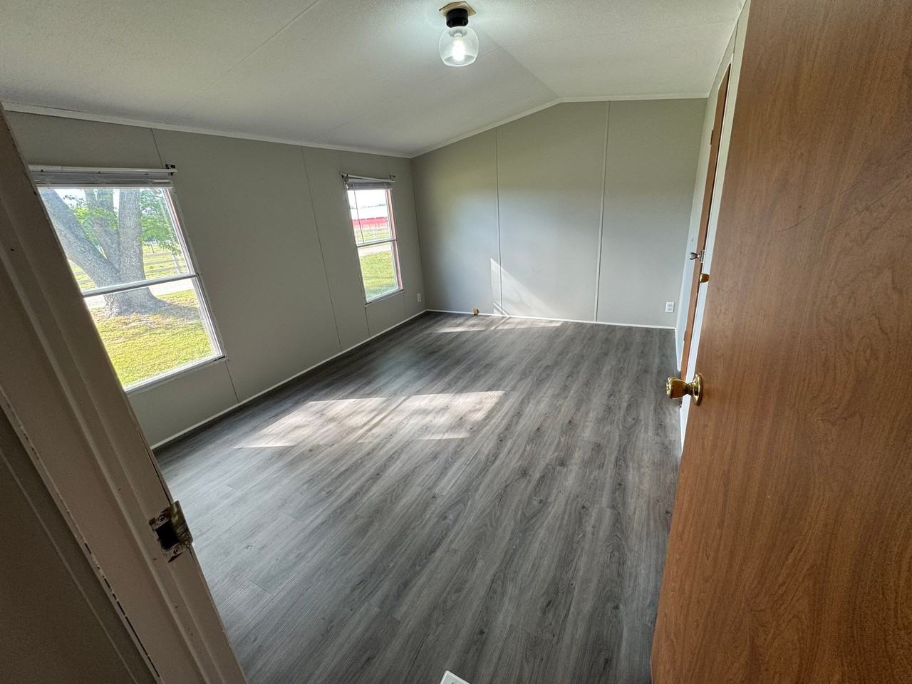 26892 Horse St - Photo 4 of 7
