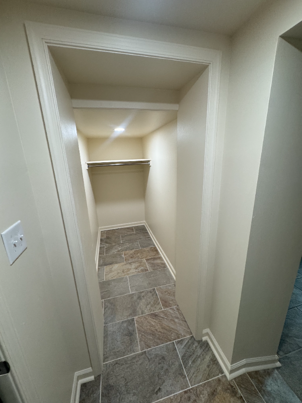 617A Fairview Ave #617B - Photo 7 of 12