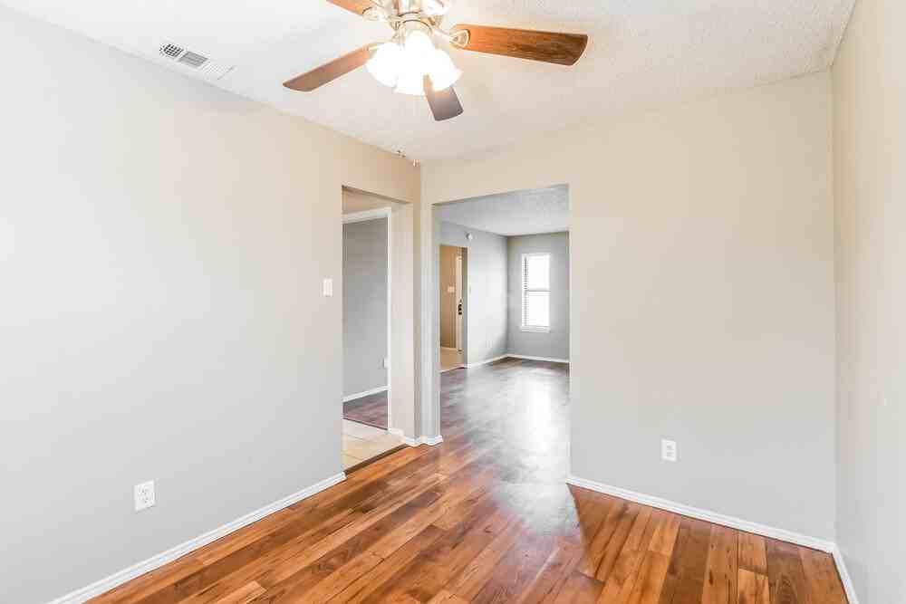 1513 Long Shadow Ln - Photo 6 of 17