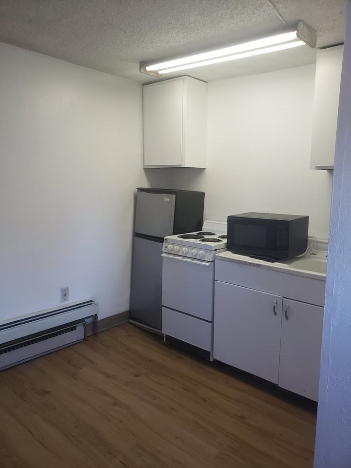 1128 Hess Ave #XX - Photo 5 of 7