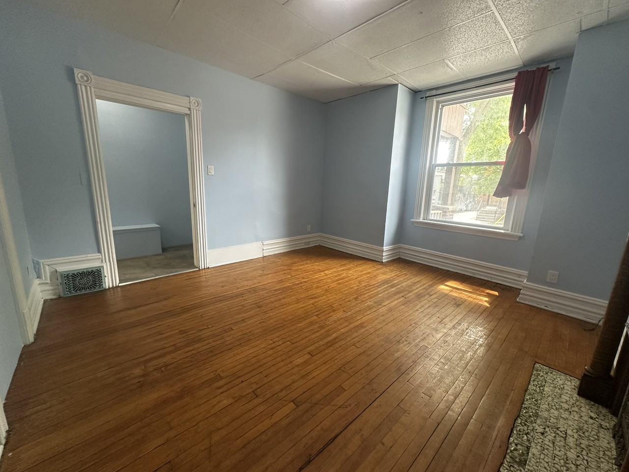 505 Kent St - Photo 5 of 20