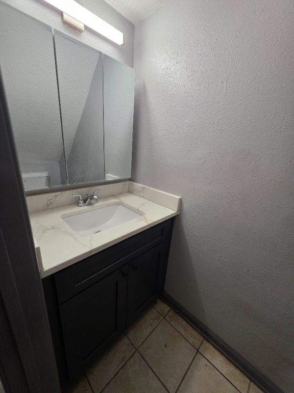7831 Sail St - Photo 6 of 14