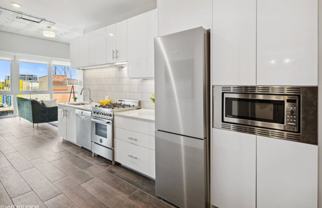 152 N Carpenter St - Photo 1 of 1
